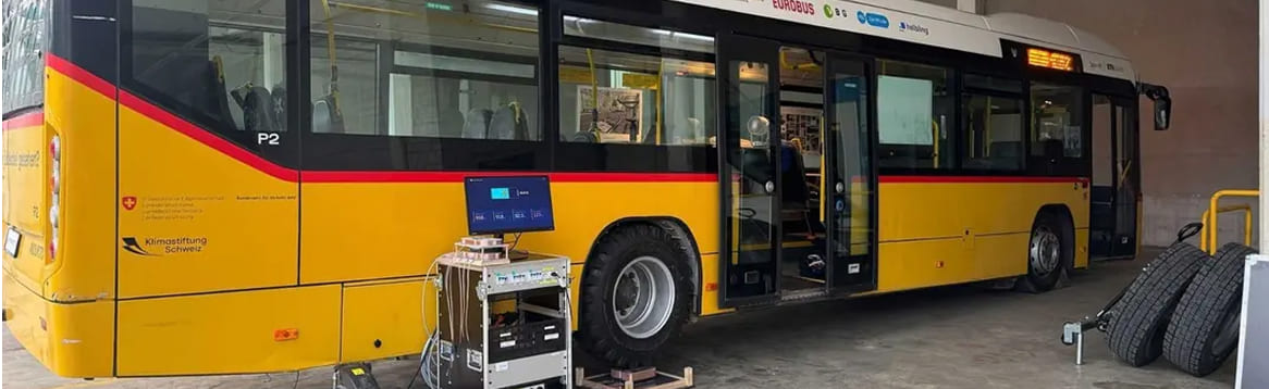 Електробуси зможуть заряджатися через спеціальні шини з ефективністю понад 90%